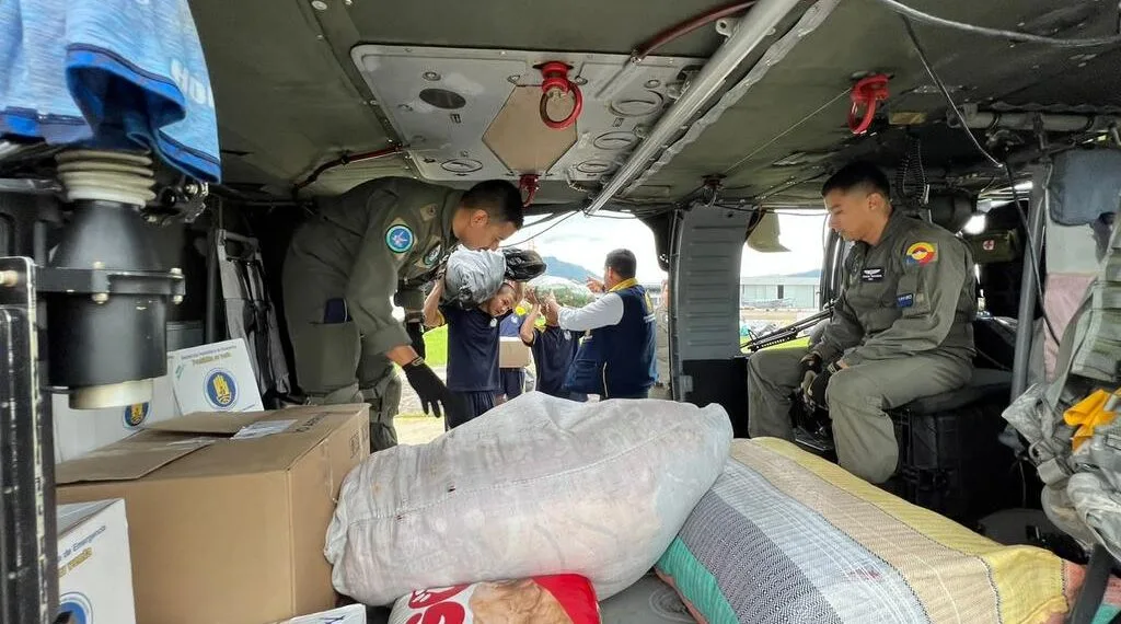 En helicóptero empiezan a llegar ayudas a Paya. El número de familias damnificadas asciende a 39