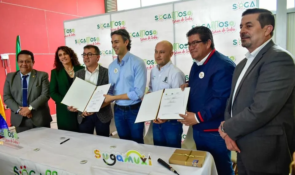 Medellín y Sogamoso firmaron convenio para reactivar el Aeropuerto Alberto Lleras Camargo