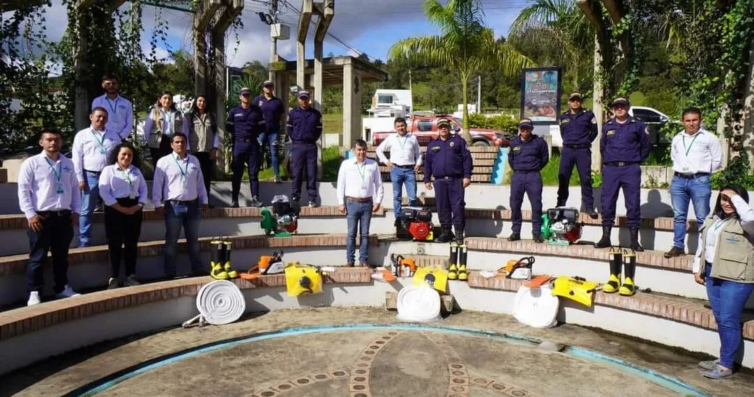 Corpochivor y Cuerpos de Bomberos de la jurisdicción articulan esfuerzos para combatir incendios forestales