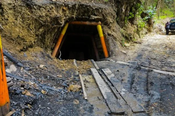 ¡Alerta! Lideresa ambiental de Valderrama denuncia amenazas por su actividad de control a la minería 